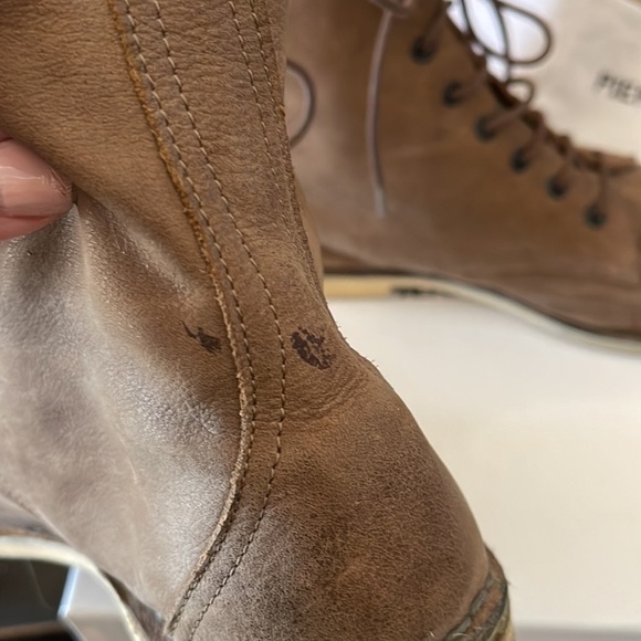 BROWN/TAUPE very soft suede lace up derby ankle boot. Some small signs of wear. - Picture 4 of 8